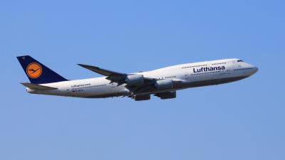 Photo of aircraft D-ABYG operated by Lufthansa