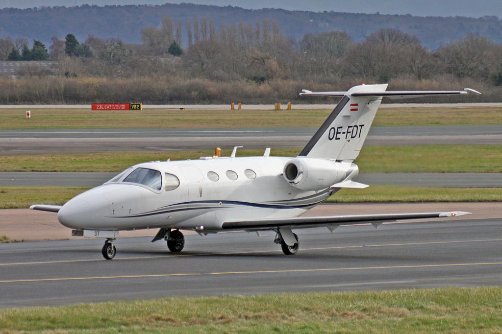 Photo of aircraft OE-FDT operated by GlobeAir AG