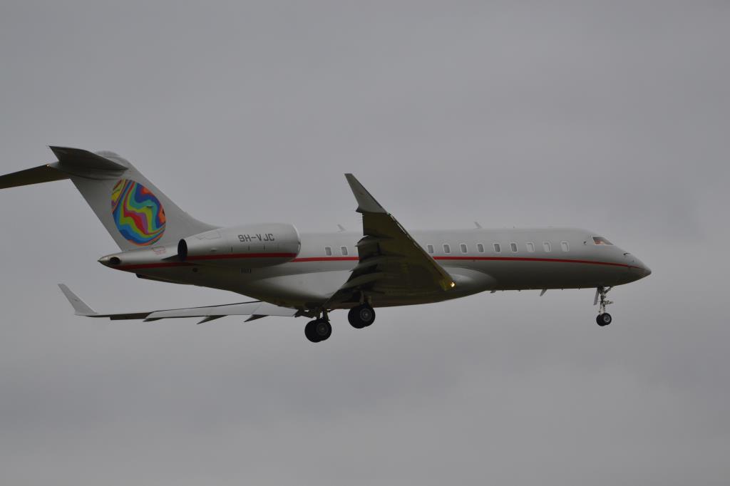 Photo of aircraft 9H-VJC operated by VistaJet Malta