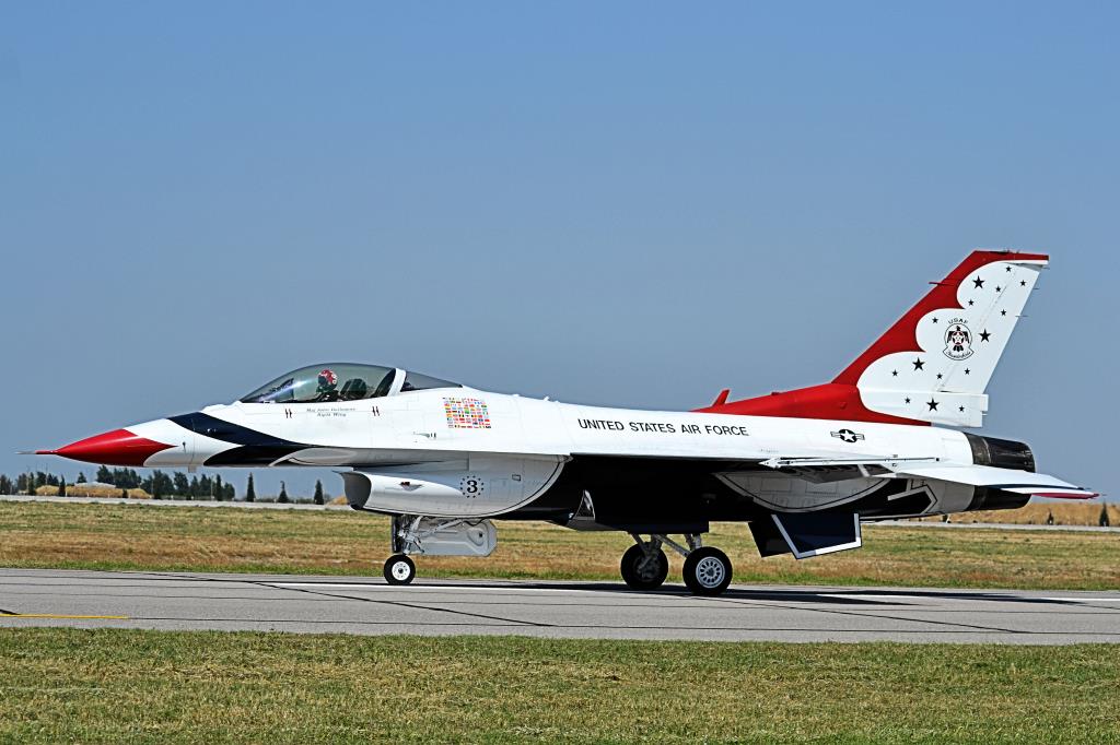 Photo of aircraft 92-3908 operated by United States Air Force