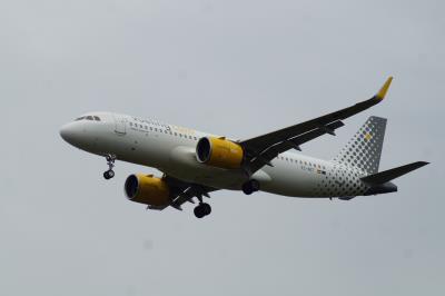 Photo of aircraft EC-MZT operated by Vueling