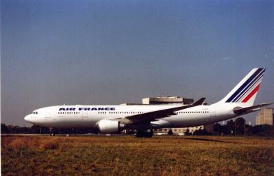 Photo of aircraft F-GZCD operated by Air France