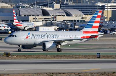 Photo of aircraft N762US operated by American Airlines