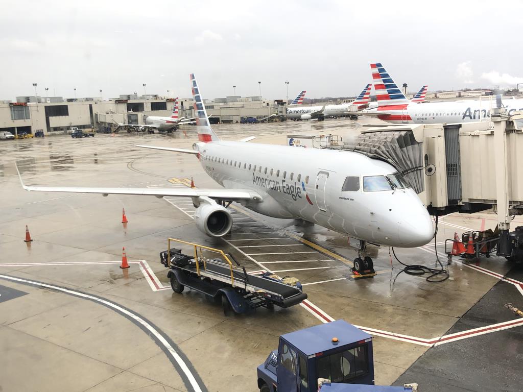 Photo of aircraft N112HQ operated by American Eagle