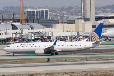 Photo of aircraft N67827 operated by United Airlines