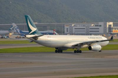 Photo of aircraft B-LAJ operated by Cathay Pacific Airways