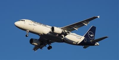 Image of aircraft registration D-AIZG - A A320-214 operated by Lufthansa