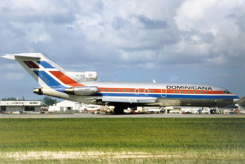 Photo of aircraft HI-312 operated by Dominicana