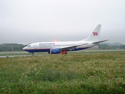 Image of aircraft registration LN-TUA - A 737-705 operated by SAS Norge