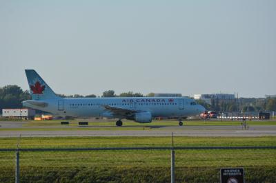 Image of aircraft registration C-GJVT - A A320-214 operated by Air Canada