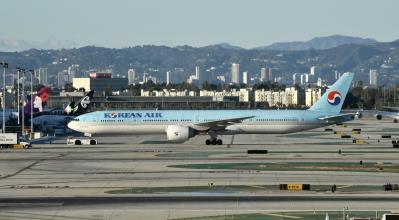 Photo of aircraft HL8041 operated by Korean Air Lines