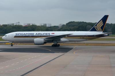 Photo of aircraft 9V-SRM operated by Singapore Airlines