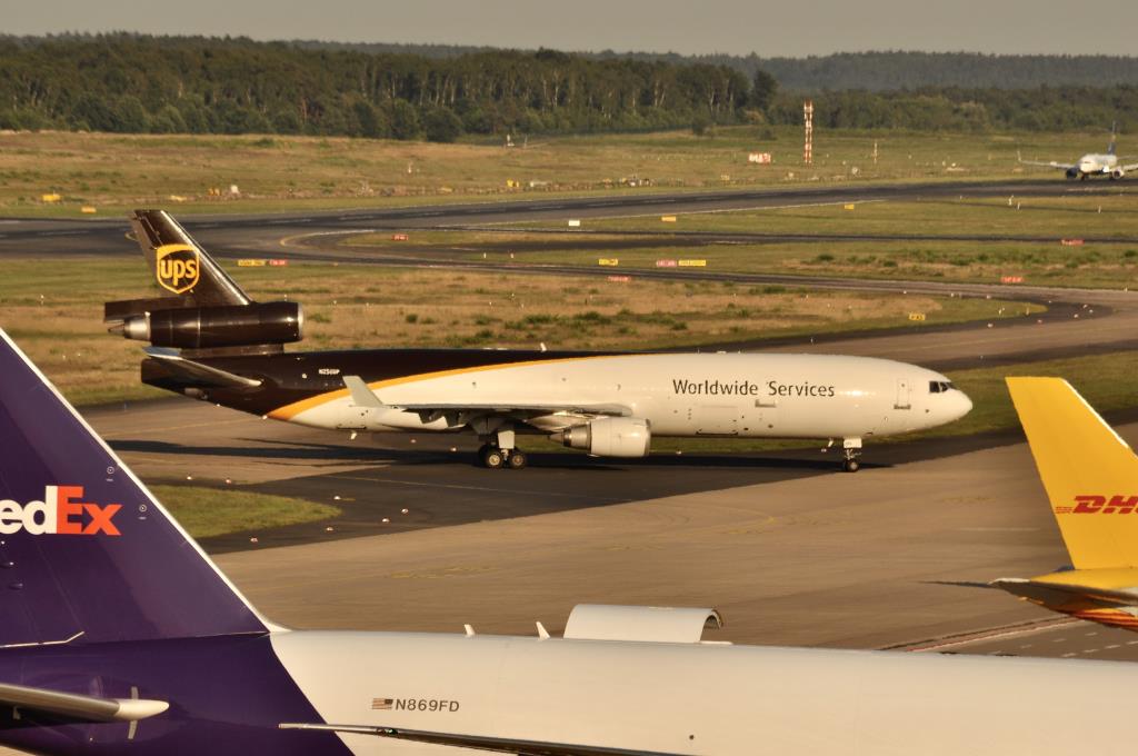 Photo of aircraft N256UP operated by United Parcel Service (UPS)