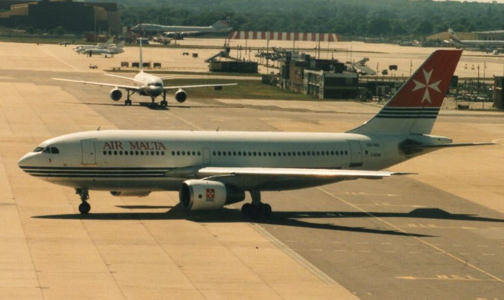 Photo of aircraft OO-SCI operated by Air Malta