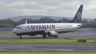 Photo of aircraft EI-EBC operated by Ryanair