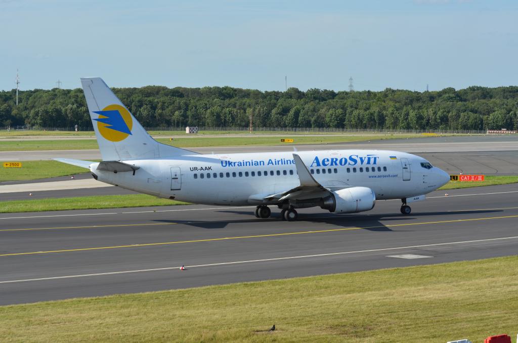 Photo of aircraft UR-AAK operated by AeroSvit Airlines