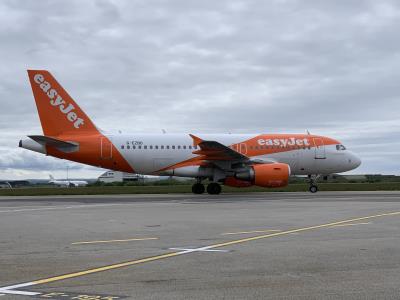 Photo of aircraft G-EZBO operated by easyJet