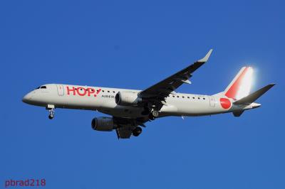 Photo of aircraft F-HBLK operated by HOP!