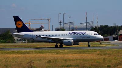 Photo of aircraft D-AILE operated by Lufthansa