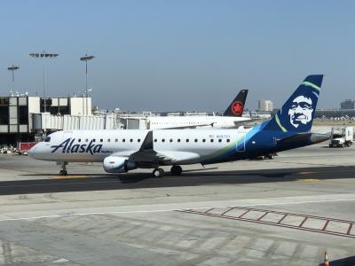 Photo of aircraft N187SY operated by Alaska Airlines