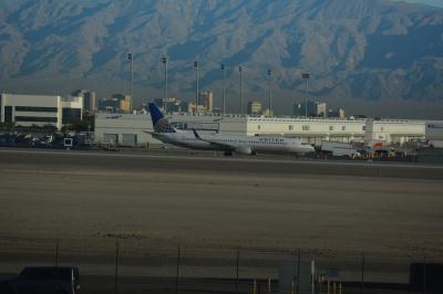 Photo of aircraft N38458 operated by United Airlines