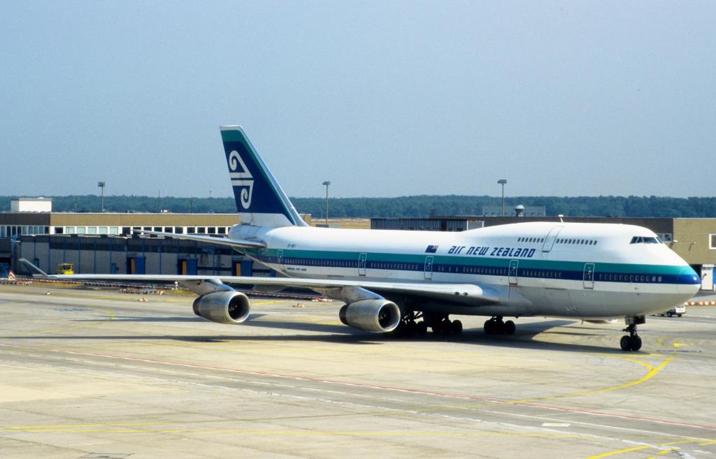 Photo of aircraft ZK-NBT operated by Air New Zealand