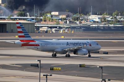 Photo of aircraft N653AW operated by American Airlines