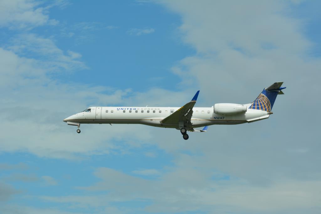 Photo of aircraft N16147 operated by CommutAir