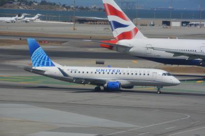 Photo of aircraft N617UX operated by United Express