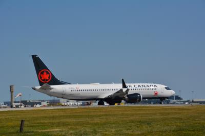 Photo of aircraft C-GEJL operated by Air Canada