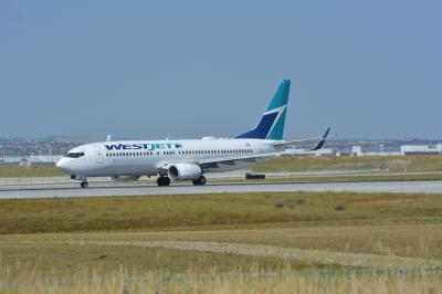 Photo of aircraft C-FWSE operated by WestJet