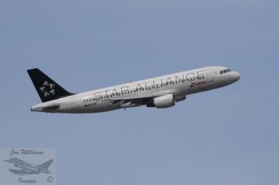 Image of aircraft registration HB-IJN - A A320-214 operated by Swiss
