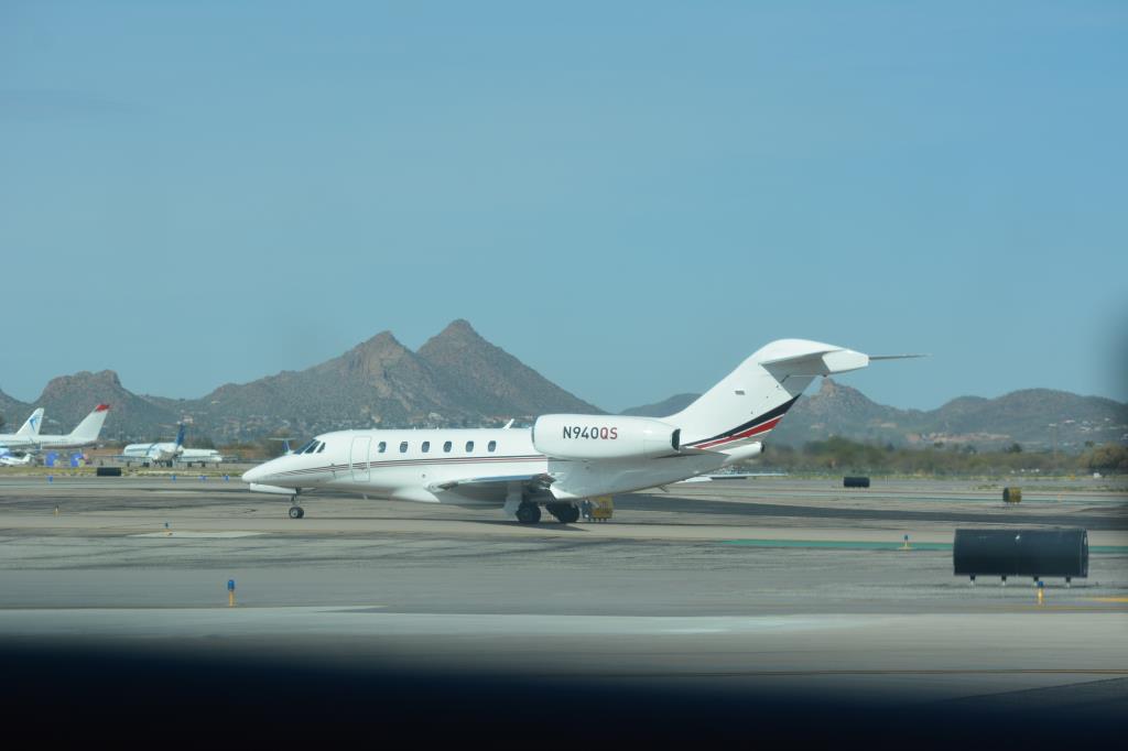 Photo of aircraft N940QS operated by NetJets