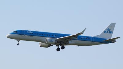 Image of aircraft registration PH-EZW - A ERJ-190-STD (ERJ-190-100) operated by KLM Cityhopper
