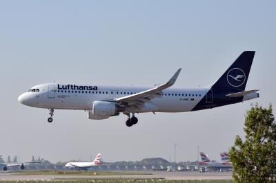 Photo of aircraft D-AIWC operated by Lufthansa