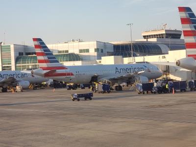 Photo of aircraft N107US operated by American Airlines