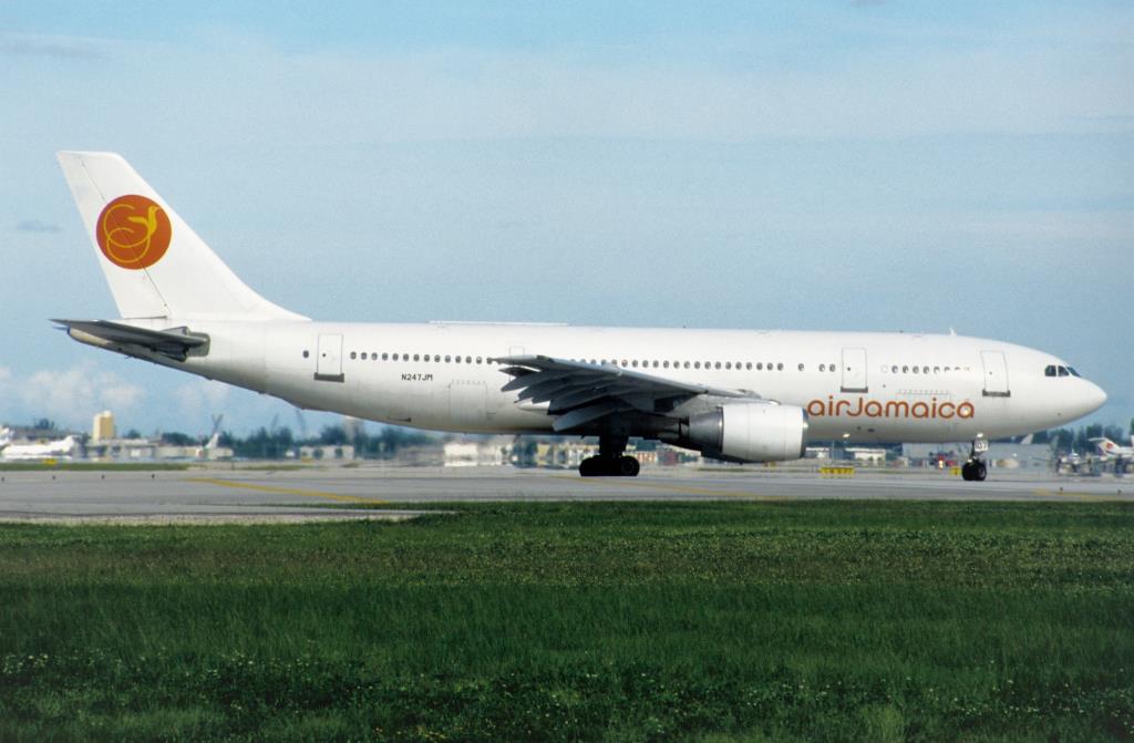 Photo of aircraft N247JM operated by Air Jamaica