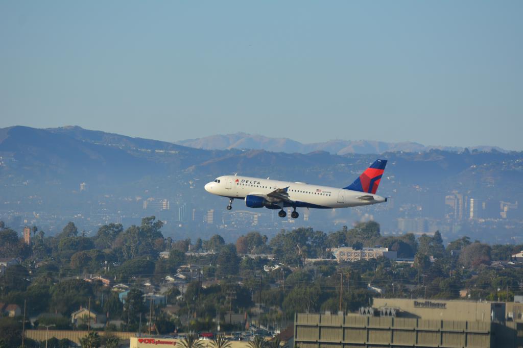 Photo of aircraft N366NB operated by Delta Air Lines
