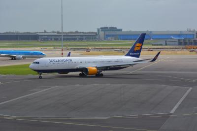 Photo of aircraft TF-ISN operated by Icelandair