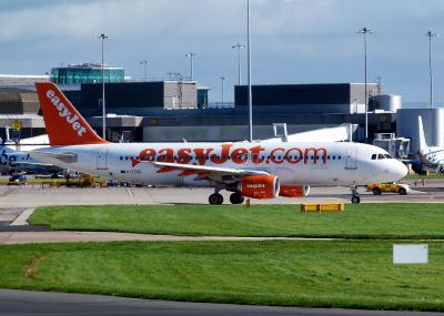 Photo of aircraft G-EZUC operated by easyJet