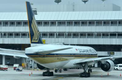 Photo of aircraft 9V-SVH operated by Singapore Airlines