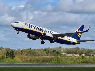 Photo of aircraft EI-EPB operated by Ryanair