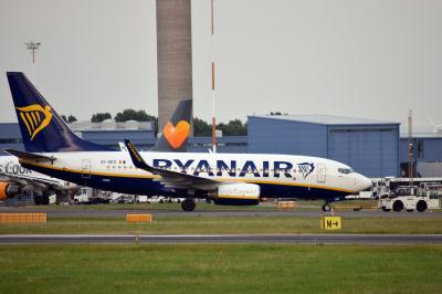 Photo of aircraft EI-SEV operated by Ryanair
