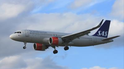 Photo of aircraft EI-SIH operated by SAS Scandinavian Airlines Connect