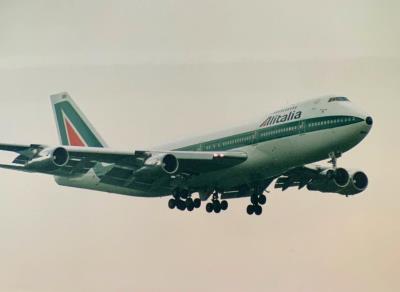 Photo of aircraft I-DEMN operated by Alitalia