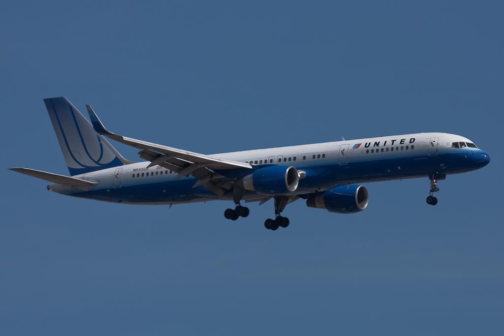 Photo of aircraft N555UA operated by United Airlines