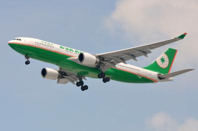 Photo of aircraft B-16312 operated by EVA Air