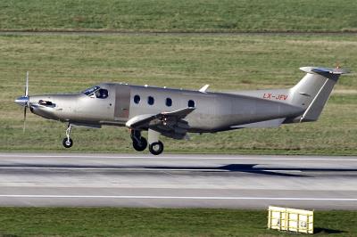 Photo of aircraft LX-JFV operated by Jetfly Aviation