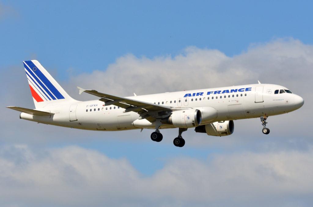 Photo of aircraft F-GFKH operated by Air France