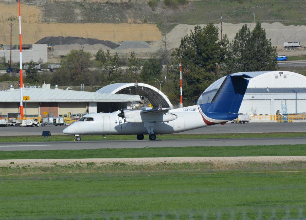Photo of aircraft C-FCJE operated by Central Mountain Air